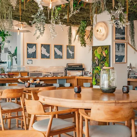 Hotel Edenia - Estime & Sens